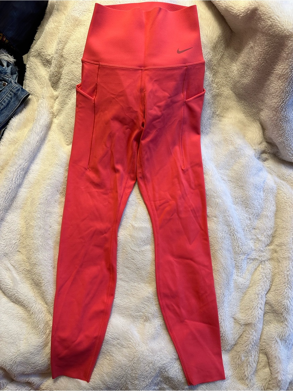 Nike Coral High-Rise Leggings with Side Pockets